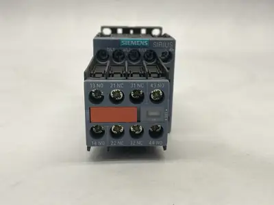 USED SIEMENS POWER CONTACTOR 3-POLE 2NO 2NC 7A 3KW / 400V 24VDC