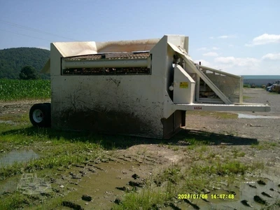 Used 2000 READ RD90 Vibratory Screens New York US | Beck Equipment #1509340