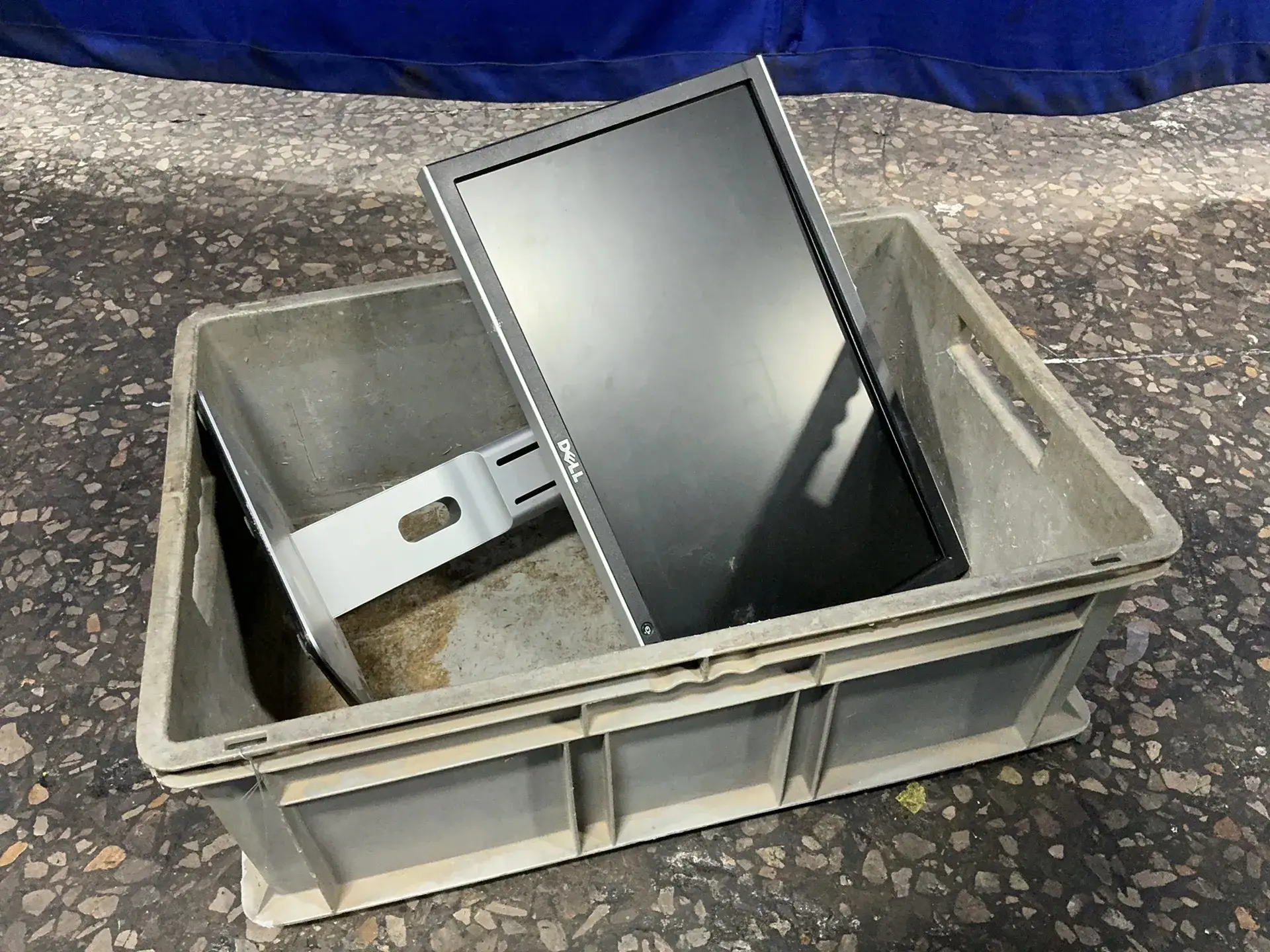 Used DELL, INC. 1908WFPT Interface Monitors Ohio US | HGR 24 #1230579