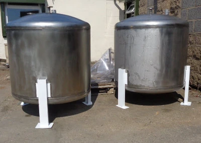 1000L S/S Vertical Enclosed Tank