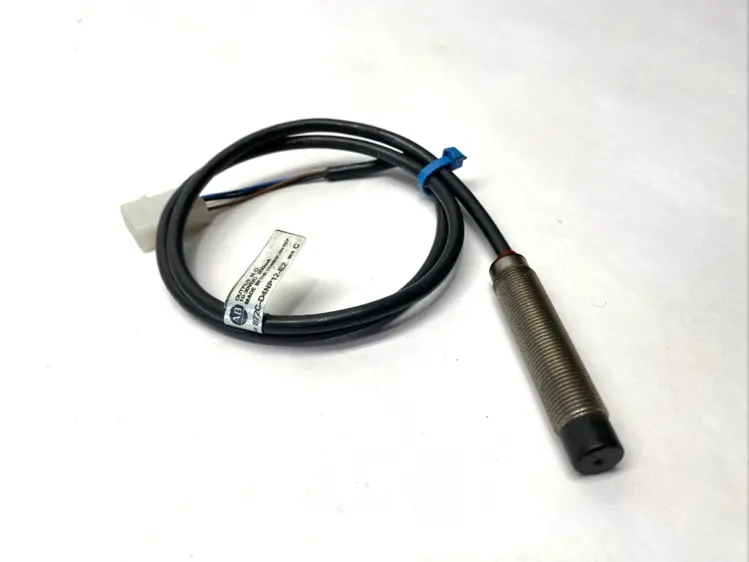 Used ALLEN-BRADLEY 872C-D4NP12-E2 SER. C Proximity Sensors | Maverick Industrial Sales #1109452
