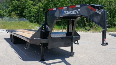 USED 2023 Diamond C FMAX212