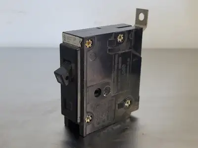 Used CUTLER-HAMMER BA135 Switchgears British Columbia CA | Lenmark #241974