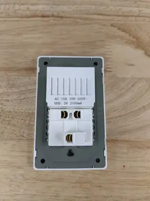 6 POWSAV USB Wall Outlets with USB Port - Brand New *A