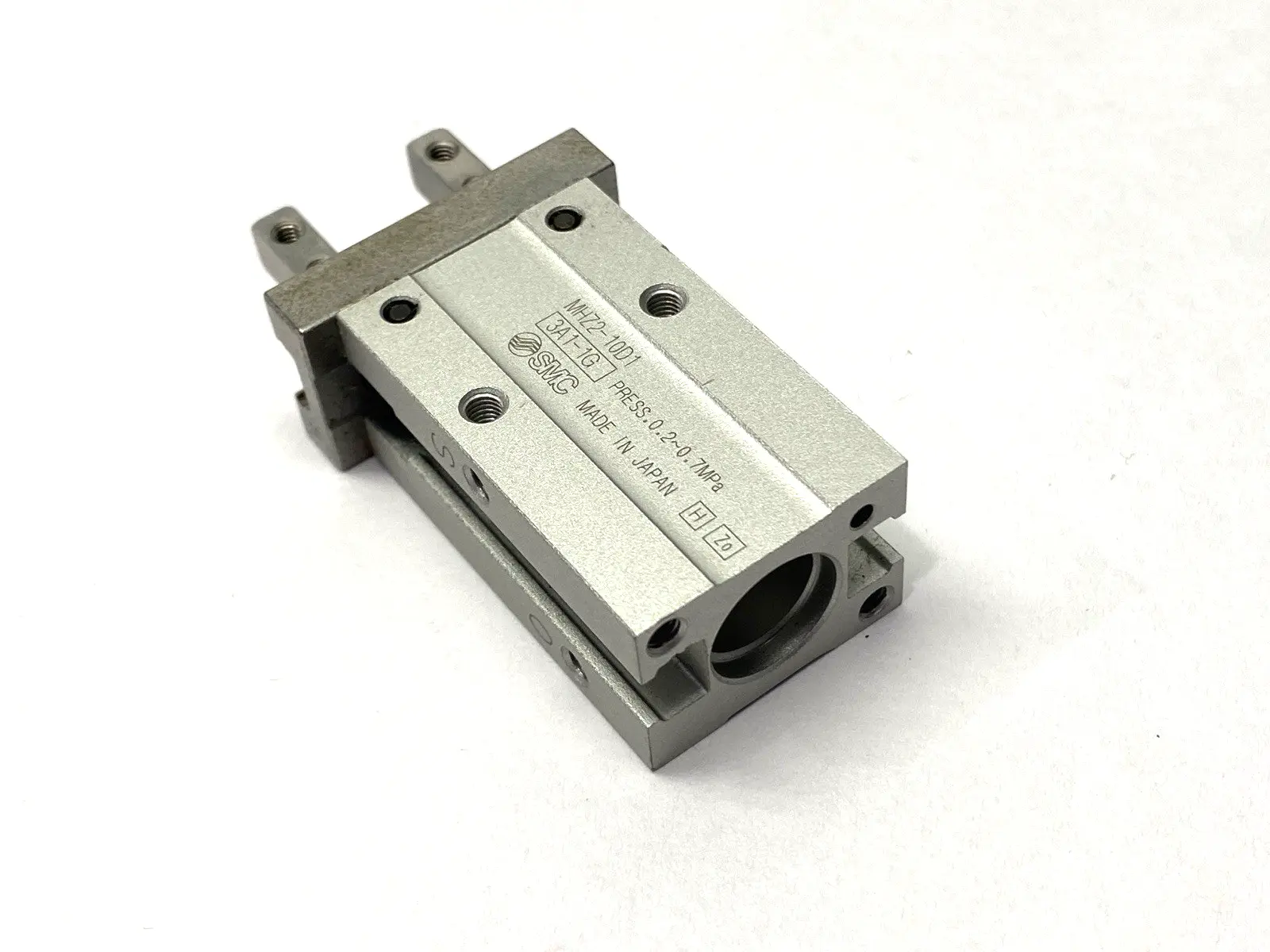 USED SMC PARALLEL AIR GRIPPER 2-FINGER DOUBLE-ACTING