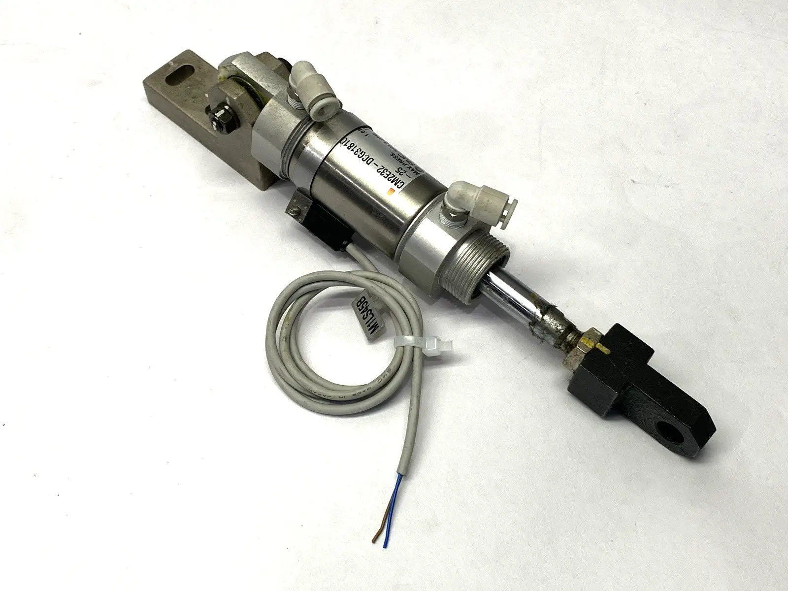USED SMC CM2E32-DCG3181G-25