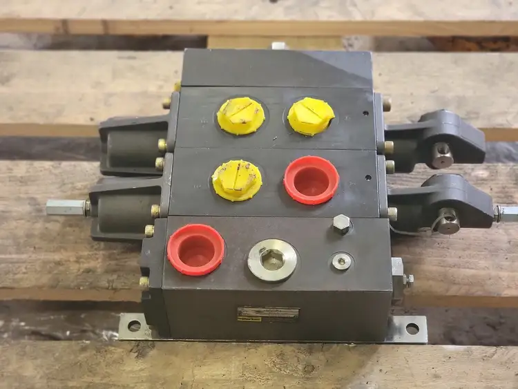 Used PARKER 62017-42 Parts (Hydraulics and Pneumatics) British Columbia CA | Lenmark #368540