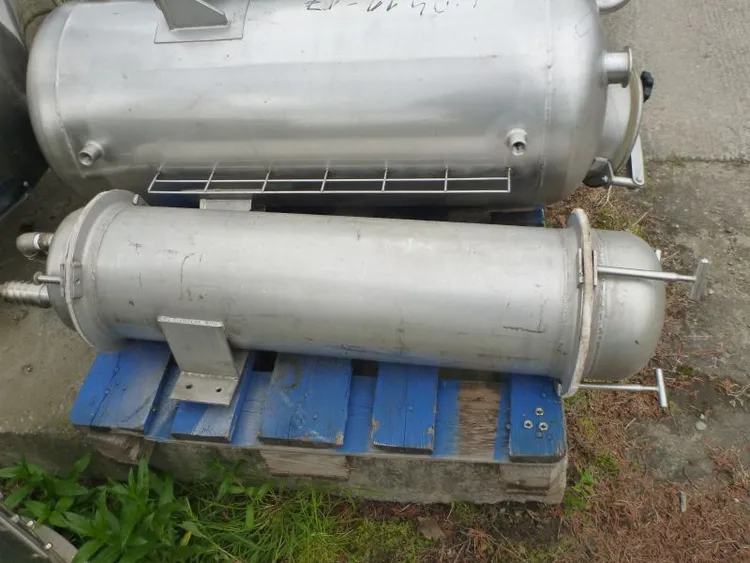 Used _UNKNOWN_ 30 L Stainless Steel Tanks PL | Perry Equipment #121737