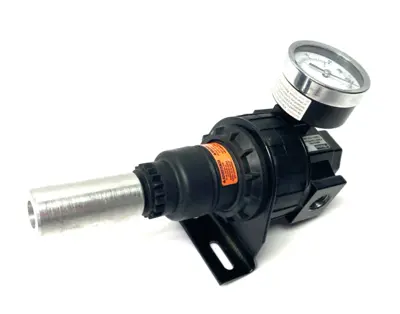 USED PARKER COMPACT REGULATOR, 1/4" PORTS, W/ GAUGE