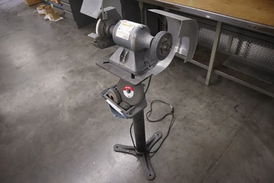 Used BALDOR GENERIC Pedestal Type Grinders (Double End) Minnesota US | Machinesused.com #1368681