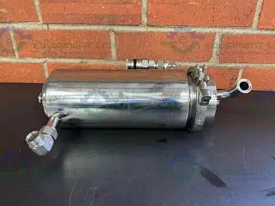 USED FLT STAINLESS STEEL SINGLE CARTRIDGE JACKETED FILTER HOUSING
