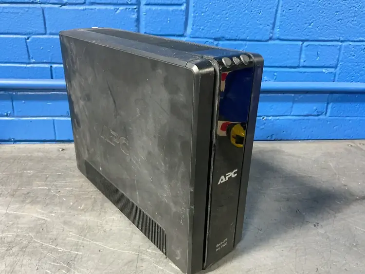 Used APC PRO 1500 Uninterruptible Power Supplies Ohio US | HGR 24 #1233371