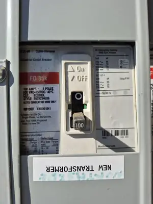Power Distribution Center (PDC) - 600 Amp Main Breaker