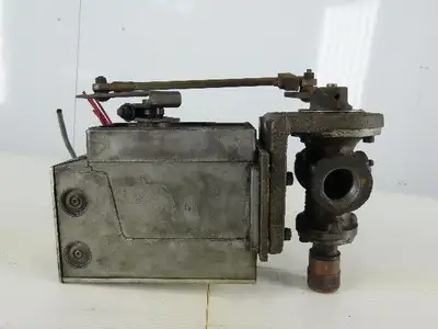 Barber-Coleman EA57 Actuator 0.65A 120V 60Hz 40W W/2-3706 1" NPT Valve