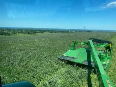 2008 JOHN DEERE 830 Disc Mower Conditioner | Title Equipment & Recreation Inc. (2)