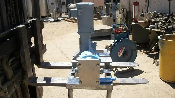 Used APV _UNKNOWN_ Positive Displacement Pumps California US | Machinery & Equipment 8 #138275