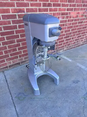 USED HOBART LEGACY HL300 PLANETARY FLOOR MIXER W/ BRAND NEW BOWL 30 QT, 3/4 HP, 120V