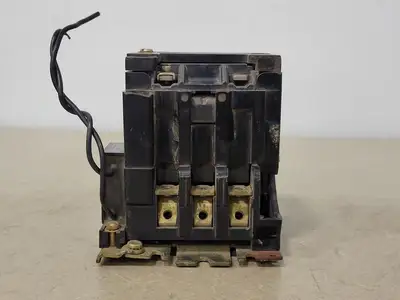 USED SQUARE D 8536SCO3V02S
