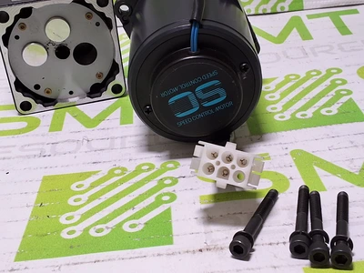 ORIENTAL MOTOR CO. USM315-401W2 SPEED CONTROL MOTOR WITH 3GN12.5KA GEAR HEAD
