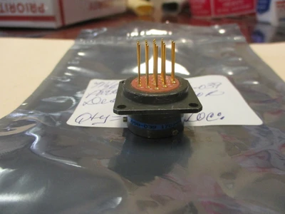 NEW Amphenol 10-565998-039