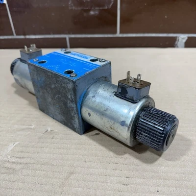 USED Vickers DG4V 5 2CJ M U H6 20