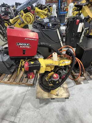 Used FANUC ARCMATE 100IBE Robots Michigan US | RAB Industries, Inc. #184548