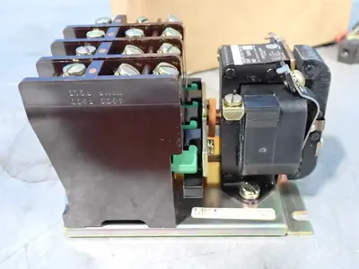 Used JOSLYN CLARK CONTROLS 5UF876 Relays & Switches Ohio US | HGR 24 #884189