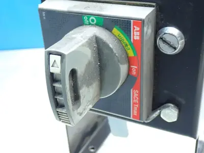 USED ABB TMAXT2H100