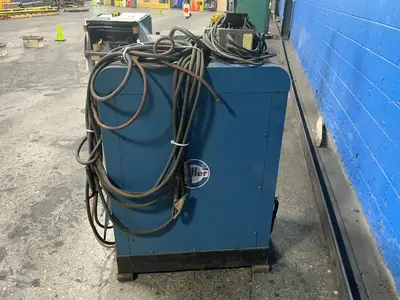 Used MILLER 330A/BPLA Arc Welders Ohio US | HGR 24 #1304140