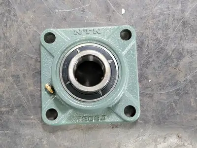 NEW NTN UCF208-108D1