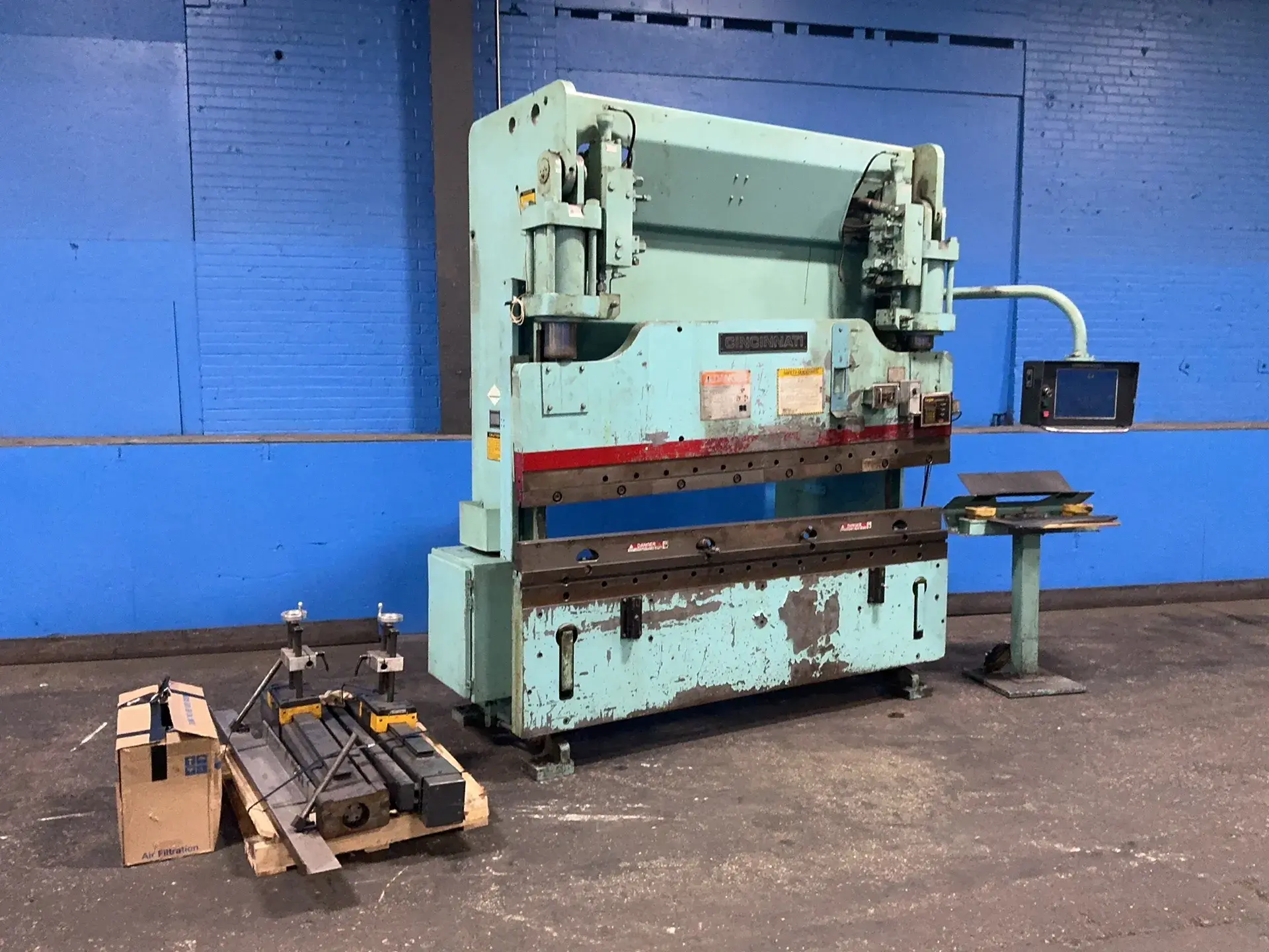 Used CINCINNATI 90 FM II X 6 FT. Press Brakes Ohio US | HGR 24 #1496328