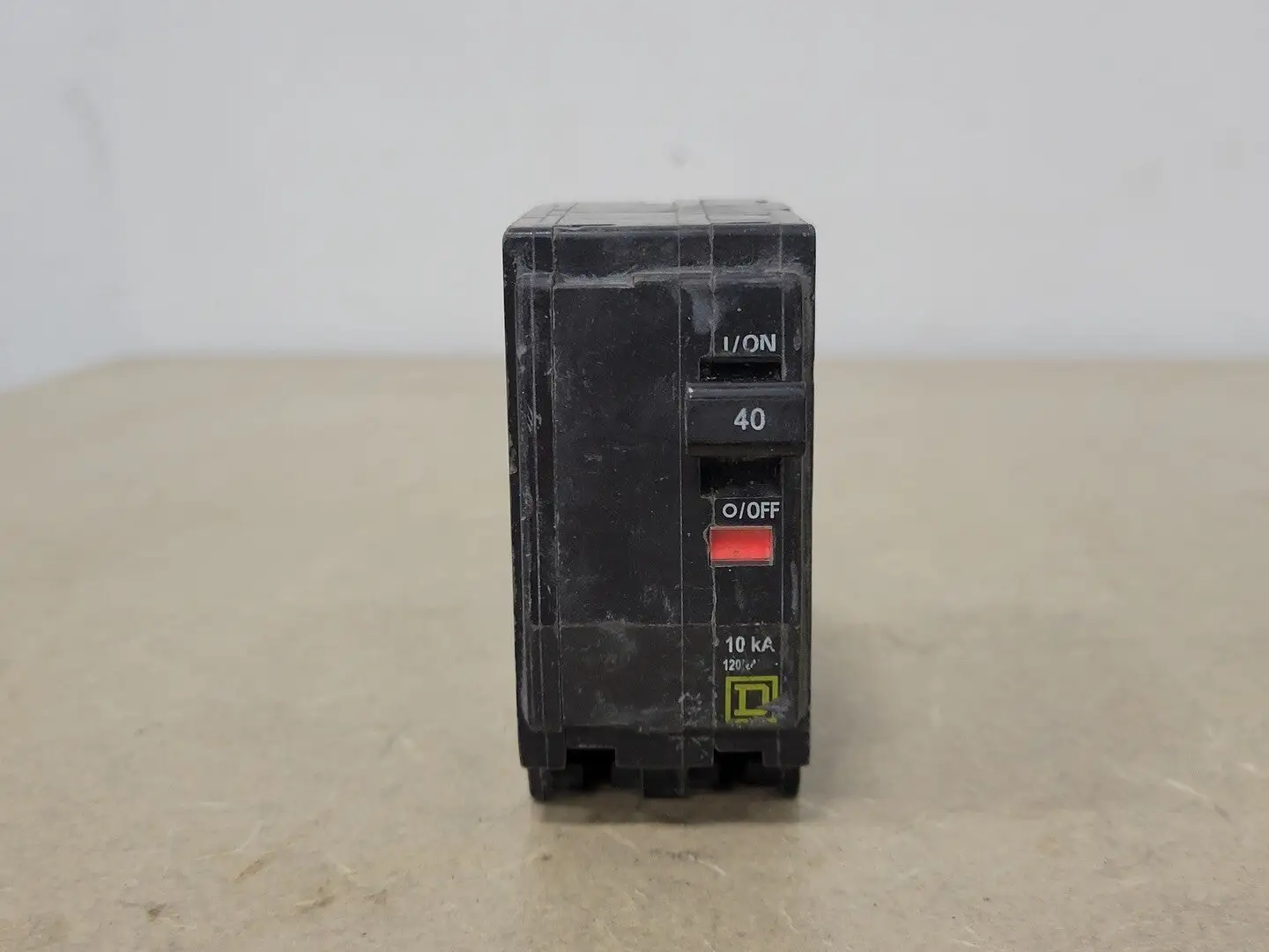 USED SQUARE D QO240