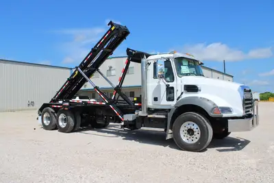 New | in-Stock 2026 MACK GRANITE 64BR Rolloff Trucks Texas US | Roll Off Truck World #1491904