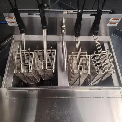 Used HENNY PENNY OFG 322 Cookers / Coolers / Fryers British Columbia CA | Surrey Food Equipment #1310234