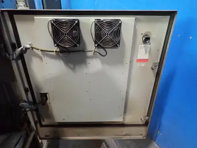 USED 2013 YASKAWA MOTOMAN MH6