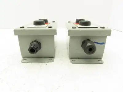 SCE-2PBI Pushbutton Control Station Enclosure Start/Stop 2-Button Box Lot of 2