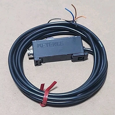 NEW KEYENCE FS2-62P