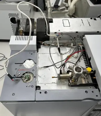 Used Agilent 6890N G1530N Gas Chromatograph  with Miscellaneous Laboratory Equipment California US | CAL-L Enterprises #1459229