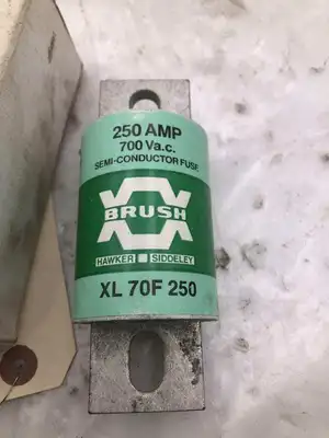 Brush XL70F250 250A Semi-Conductor Fuse 700VAC -NIB
