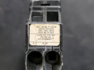 USED CUTLER-HAMMER CHT220