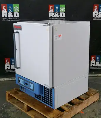 Thermo Scientific ULT430A Revco Undercounter Laboratory  Freezer 4.9Cf 120v