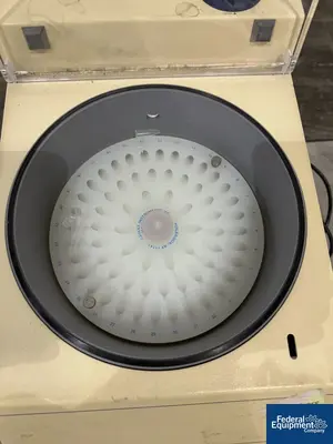 USED Savant Universal Savant Speedvac Centrifuge