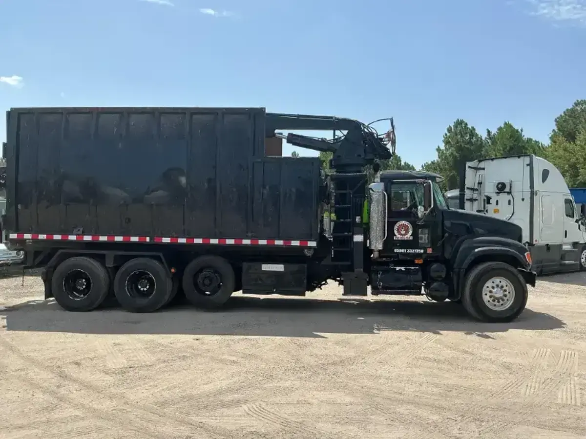 Used 2005 MACK GU713 Rolloff Trucks Florida US | Wind River Equipment Finance LLC #1557929