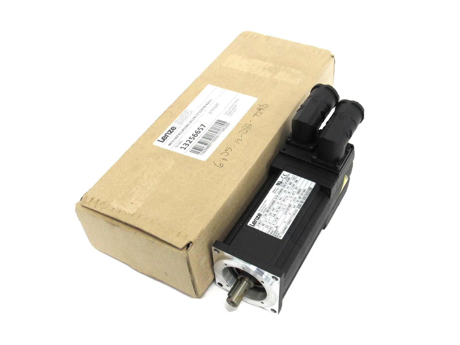 NEW LENZE MCS06F41LRS0B0-B11N-ST5S00N-R2SU ST. STARR SERVO MOTOR 13256657