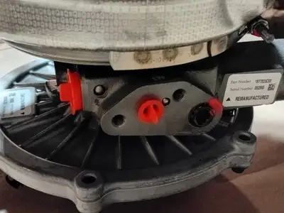 NEW FORD 3C3Z6K682CCRM
