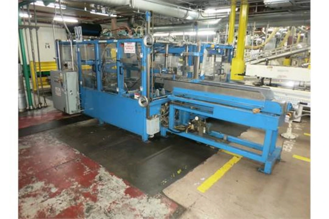 Compacker EP 11-3 case packer, nordson glue