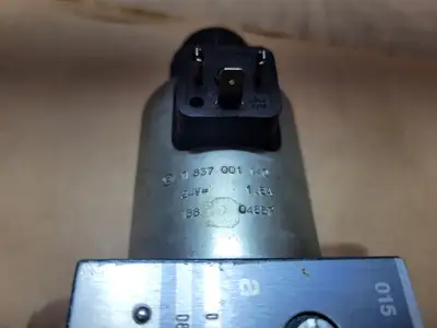 Used BOSCH 0 810 001 947 Parts (Hydraulics and Pneumatics) British Columbia CA | Lenmark #1440826