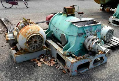 Krauss-Maffei KVZ-33 decanter centrifuge, 316SS.