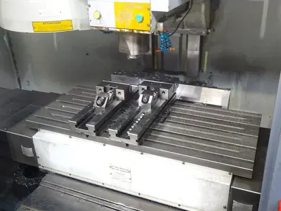 USED BRIDGEPORT VMC 1000/22 X: 1020 - Y: 510 - Z: 500 MM CNC