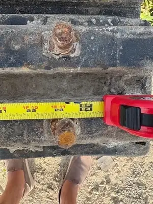 Used AIO 31" BOLT-ON RUBBER PADS Construction Equipment Parts North Carolina US | Southeastern Equipment Corp #1467801